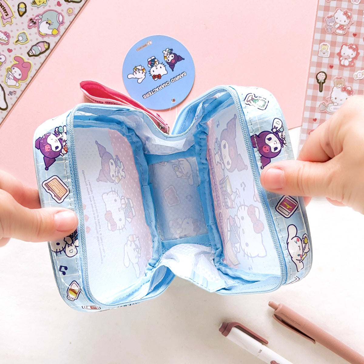 [Limited Edition] Square Pouch - Friends