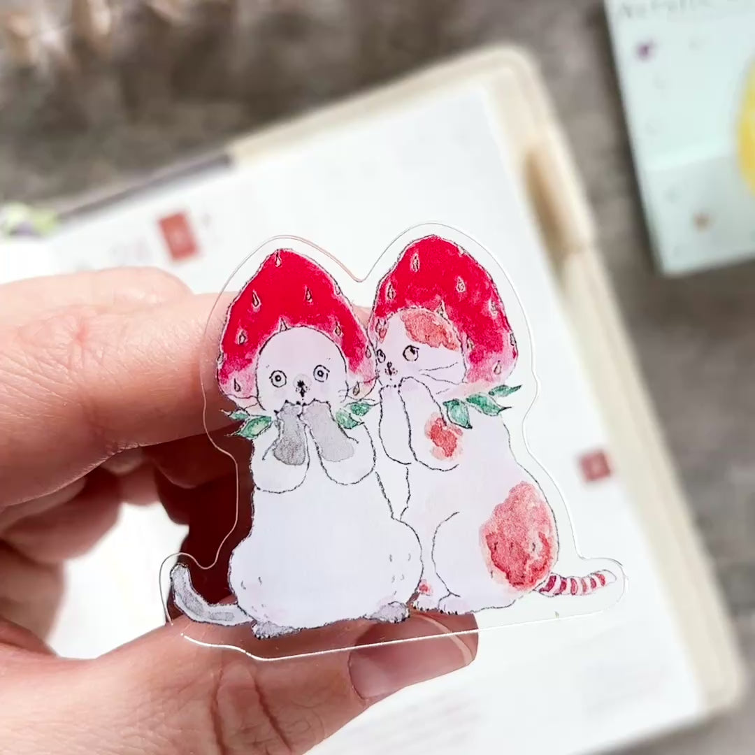 Load video: Tocorocomugi / Rotating Paper Clip - Strawberry