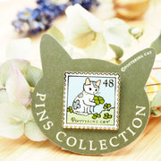 Pottering Cat / Cat Pin - Clover